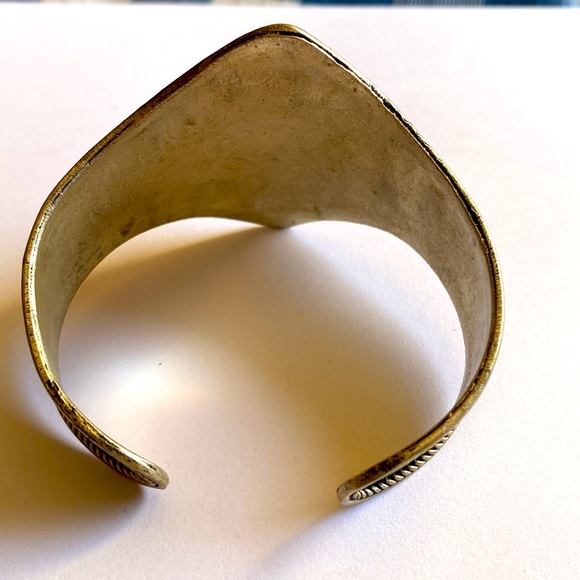 Beautiful cuff bracelet, unique turquoise, and red color stones wide - Picture 6 of 11